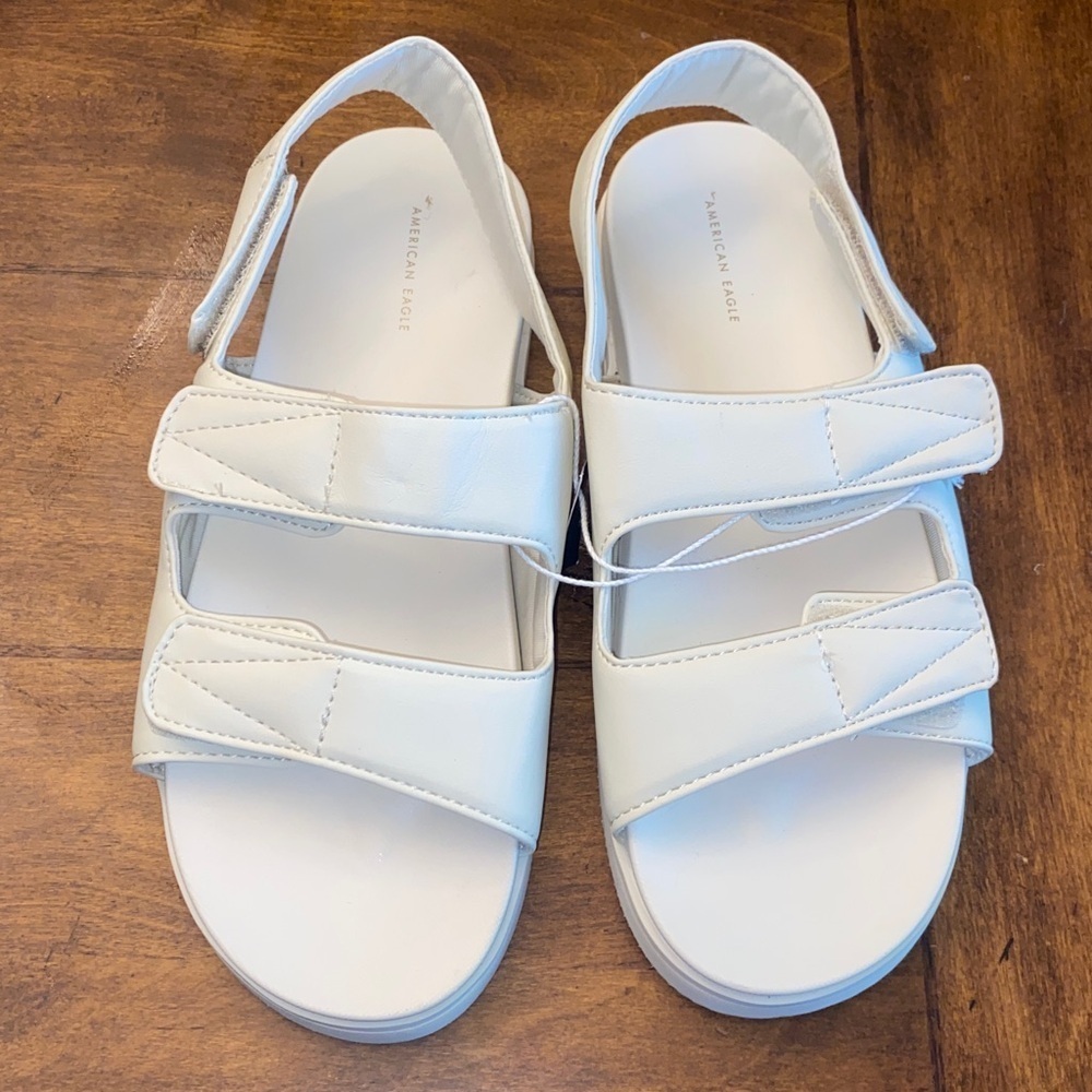American Eagle Outfitters White platform Strappy Sandals 🆕